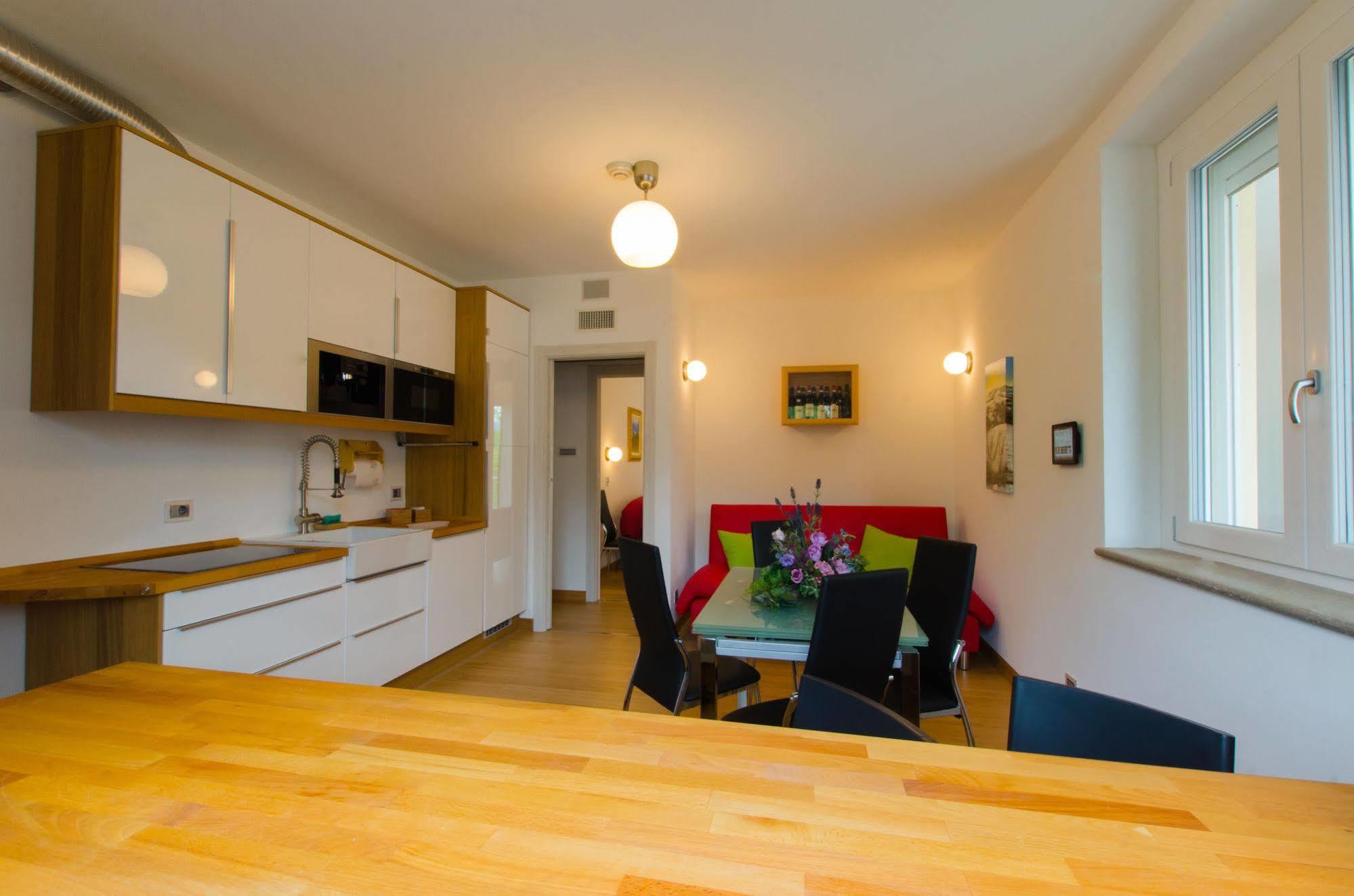 Wellness Suite Na' Canuna' Roddi Exterior foto